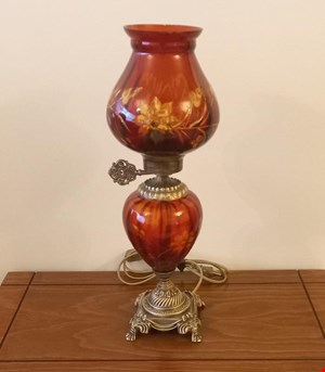 چراغ تزئینی رومیزی کلاسیک  